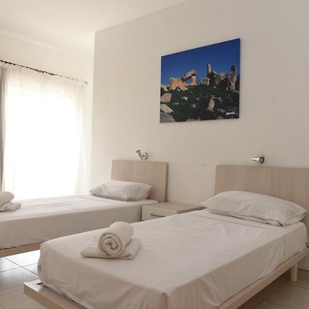 Hortensia 2 Bedroom Apartment Сент-Полс-Бей Экстерьер фото